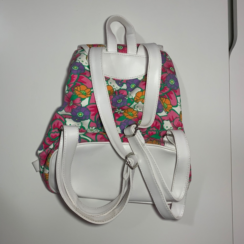 Multi-color/White Hello Kitty Backpack 
 ⠀⠀⠀⠀ - Picture 2 of 2